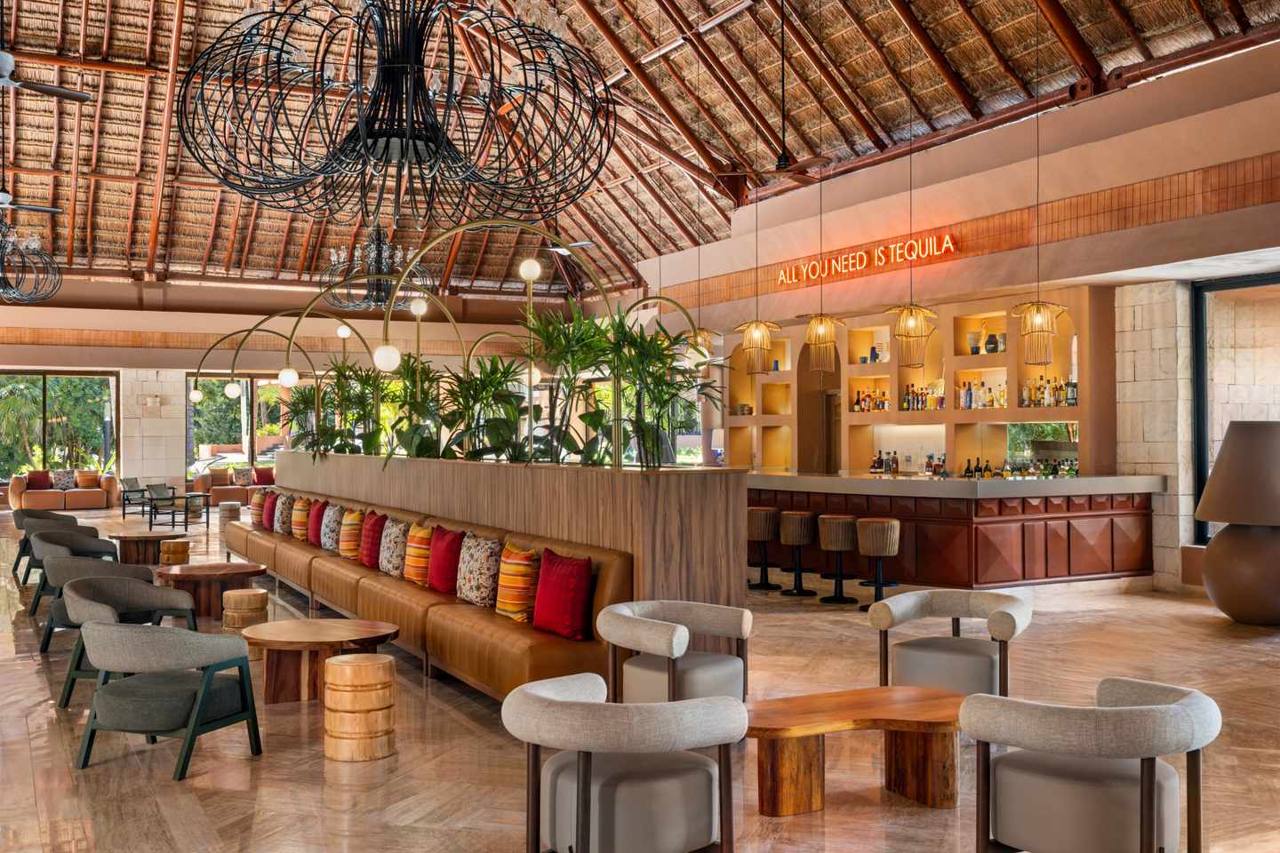 blt9c8101f1356ea59d-BPGTequila_DaiquiriLobbyBar_001.jpg Bahia Principe Hotel Lobby Bar