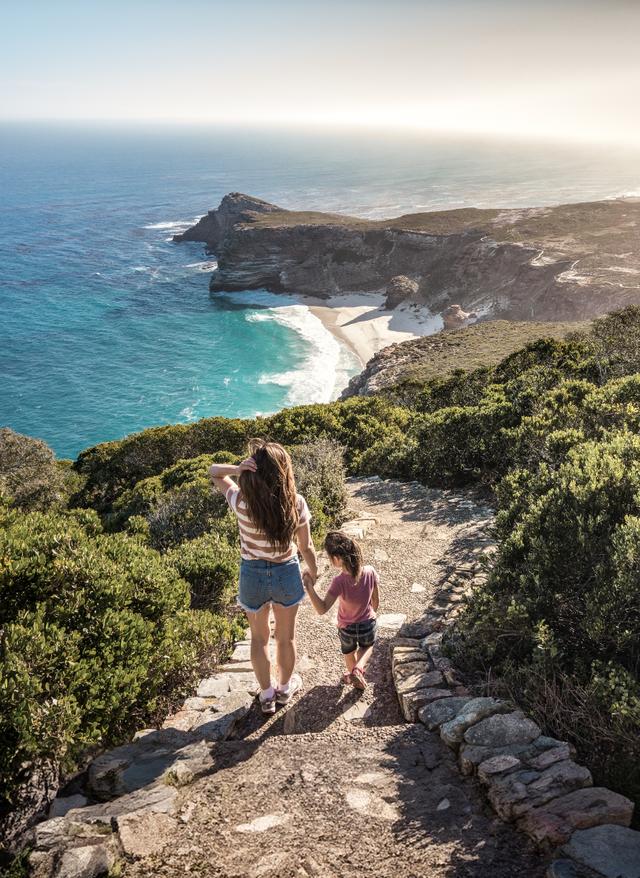 afrika-suedafrika-cape-point-familie-kinder-g-685435792.jpg