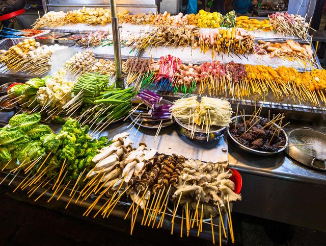 Essen in Bangkok thailand-streetfood-essen-markt-t-871152886.jpg