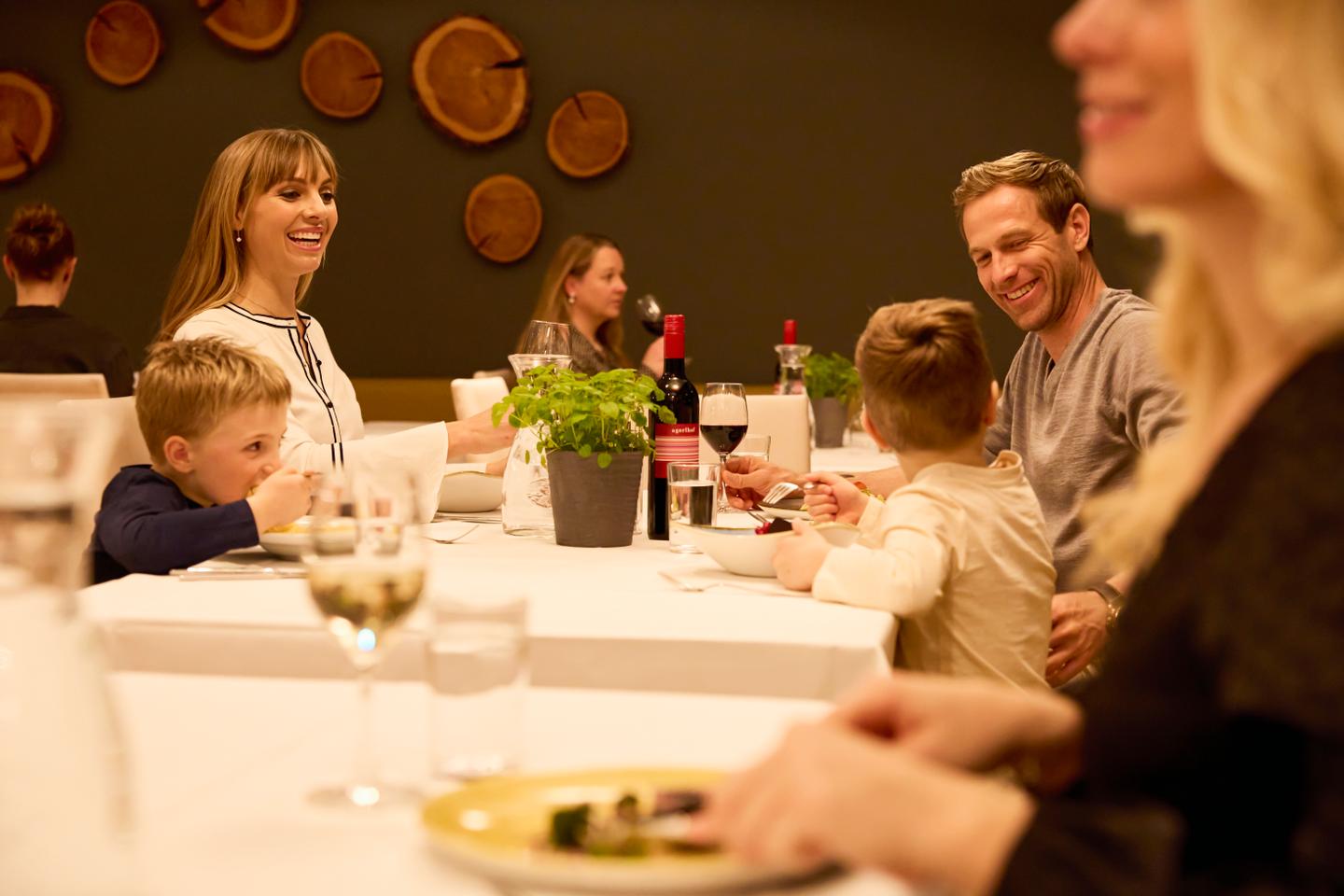 STK_Dinner_0004.jpg