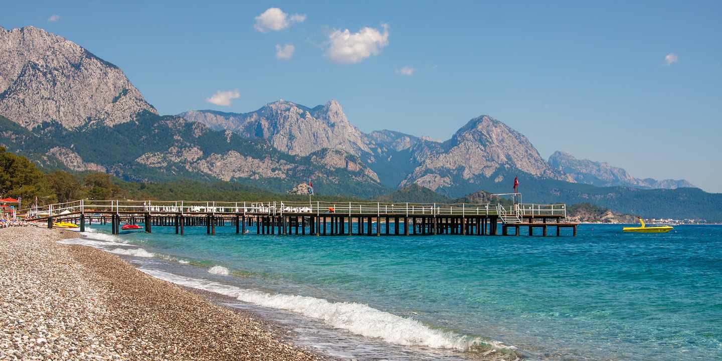 tuerkei-kemer-landschaft-meer-taurusgebirge-g-482391551.jpg