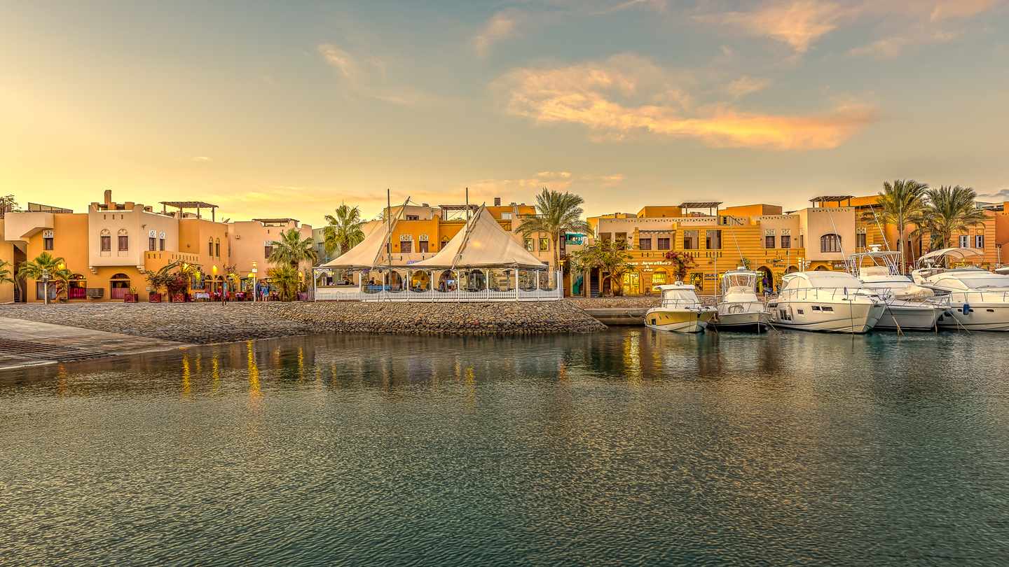 Neuer Yachthafen in El Gouna bei Sonnenuntergang