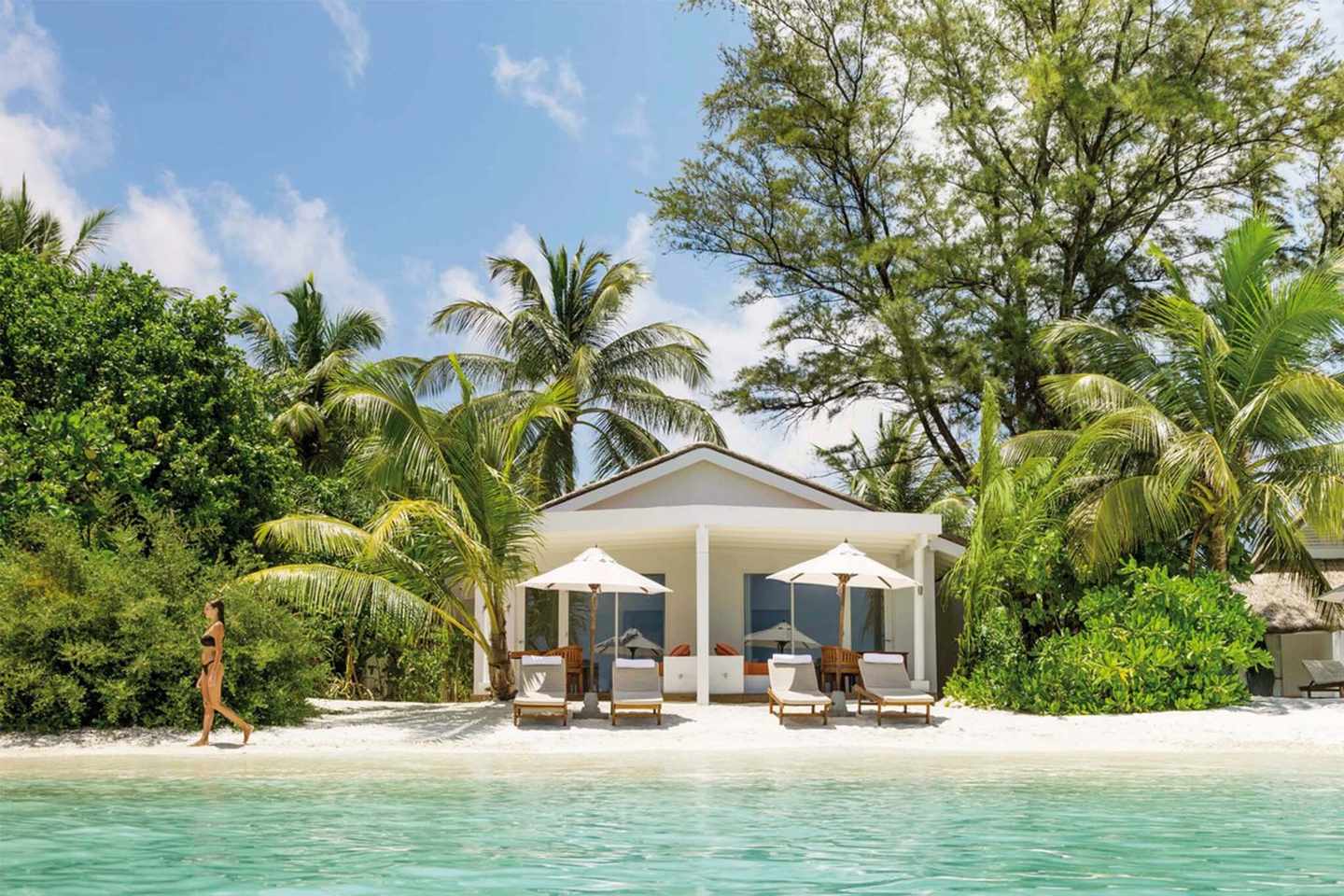 malediven-lux-south-ari-atoll-resort-und-villas-blick-auf-eine-villa-DER_MLE14110-IO_S22_12.jpg