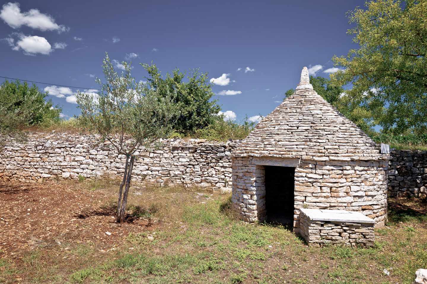 kroatien-istrien-kazun-steinhuette-g-995043618.jpg