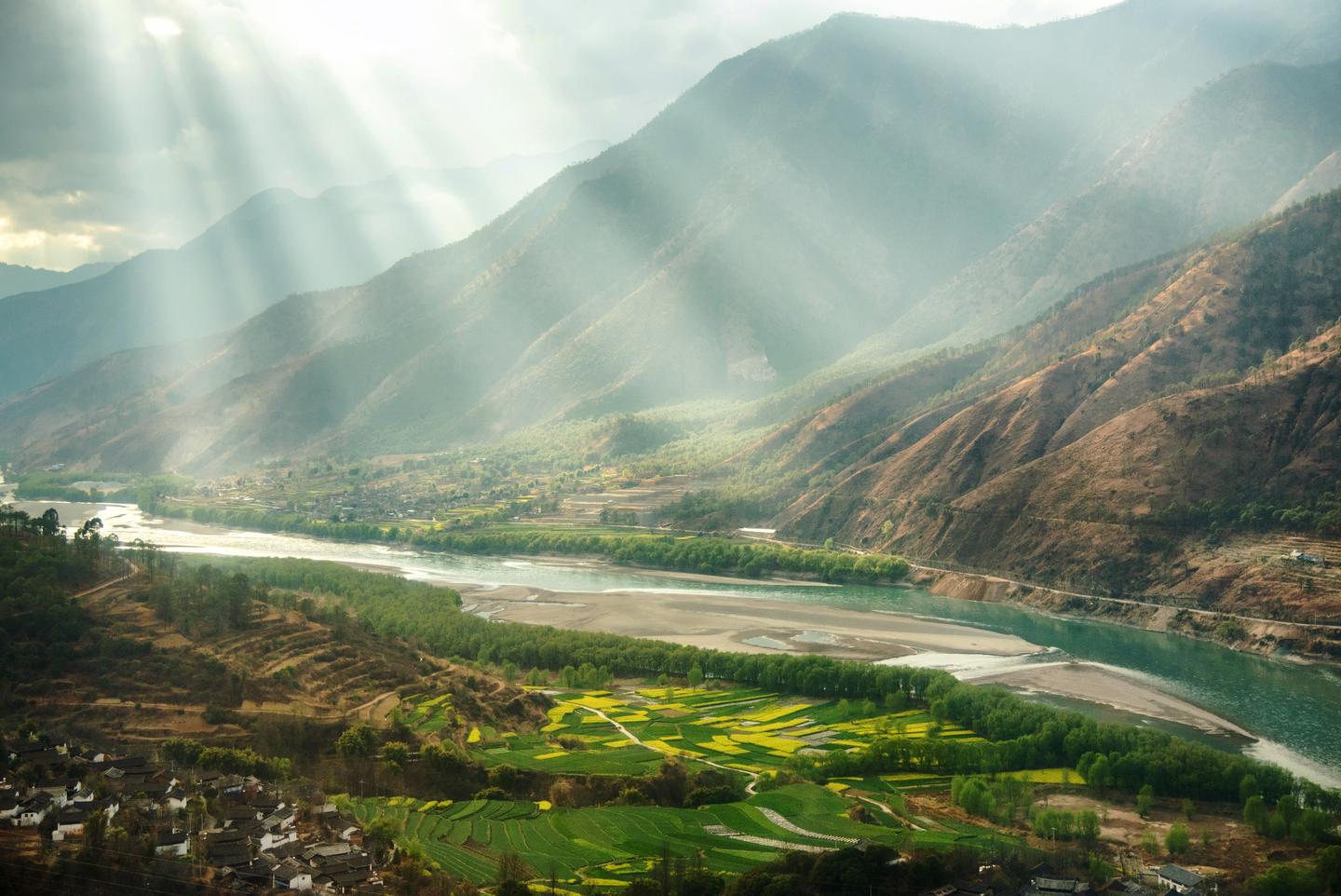 bltc7eba9fb6f045838-china-yangzi-fluss-yunnan-t-517688858.jpg china-yangzi-fluss-yunnan-t-517688858.jpg