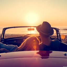 cabrio_paar_strand_g-514059558.jpg