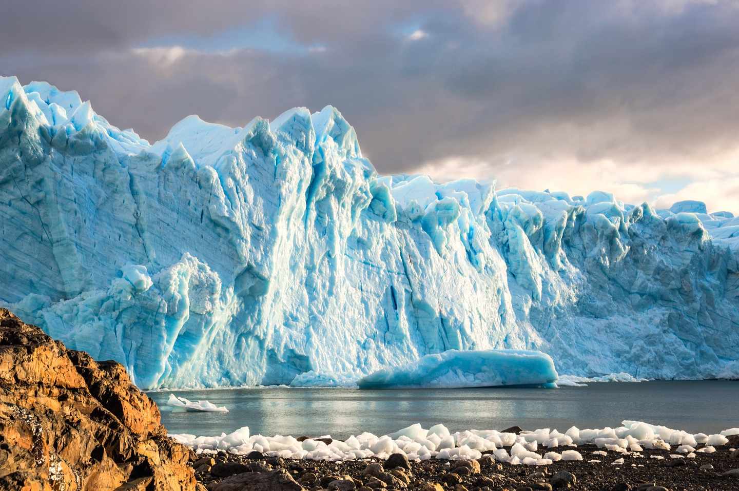 argentinien-perito-moreno-gletscher-t-472685730.jpg