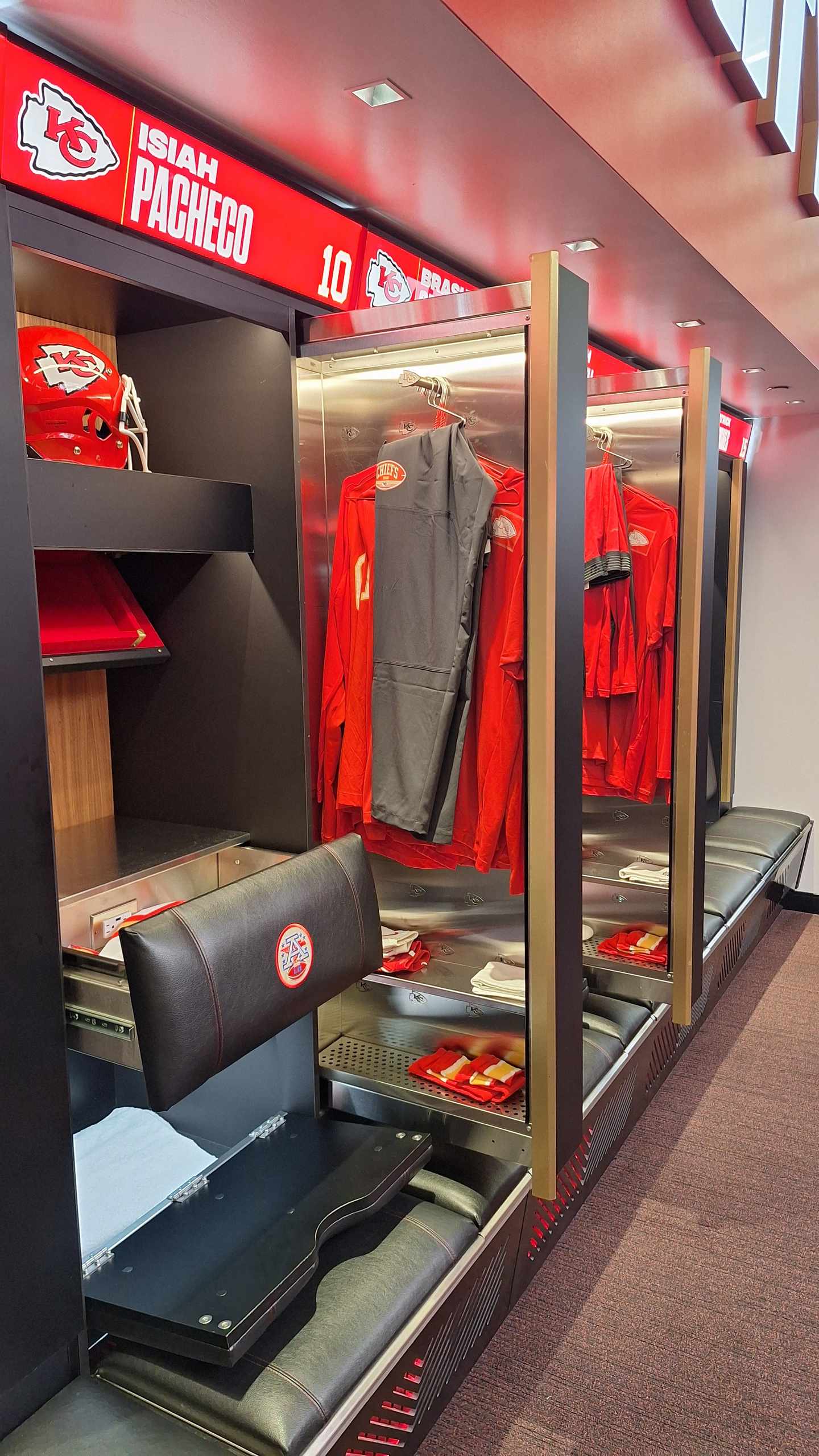 bltc4b65562f08fc7b9-nfl-kansas-chiefs-20251010_143851.jpg Kabine der Kansas City Chiefs