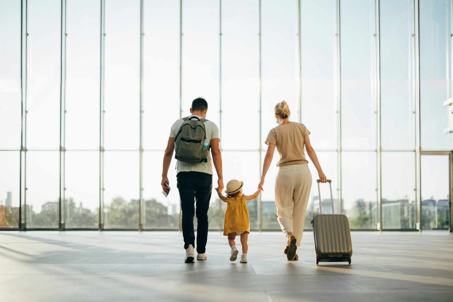 familie-urlaub-flughafen-g-1352753070.jpg