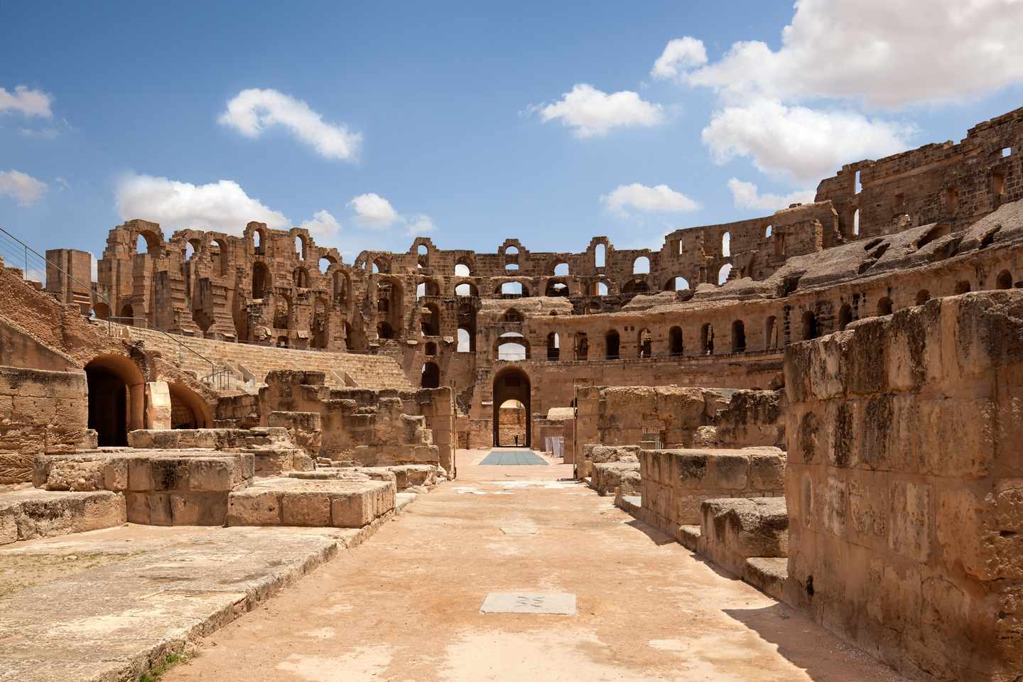 tunesien-wueste-sahara-wuestentour-el-djem-amphitheater-g-176226631.jpg
