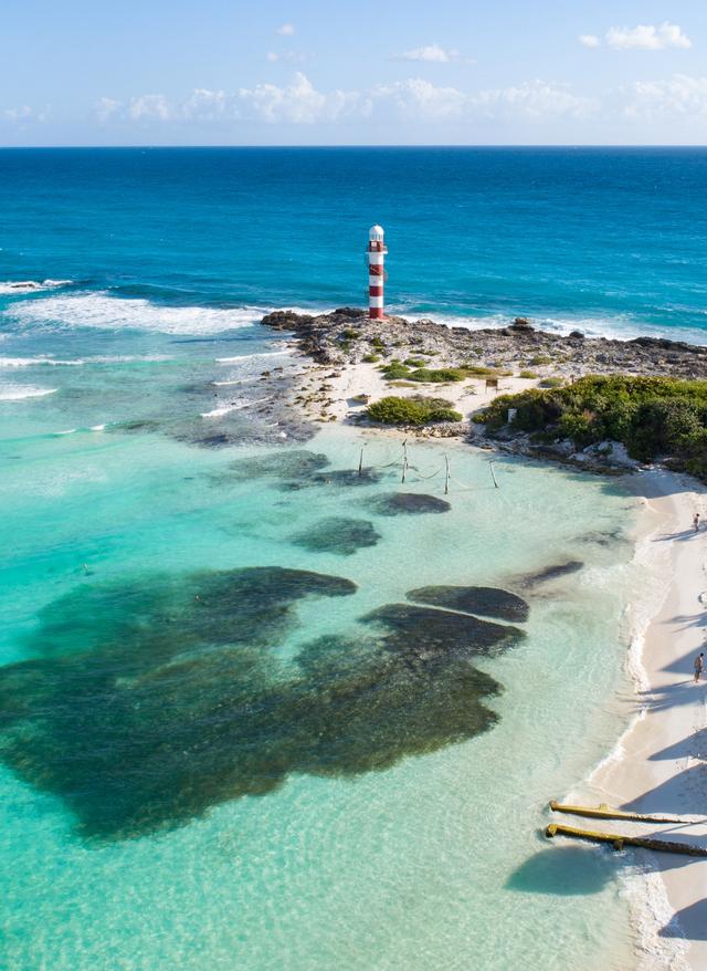 mexiko-cancun-strand-leuchtturm-luftaufnahme-g-1303792679.jpg