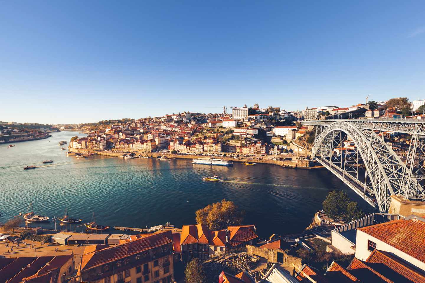 portugal-porto-im-panorama-g-871640368.jpg