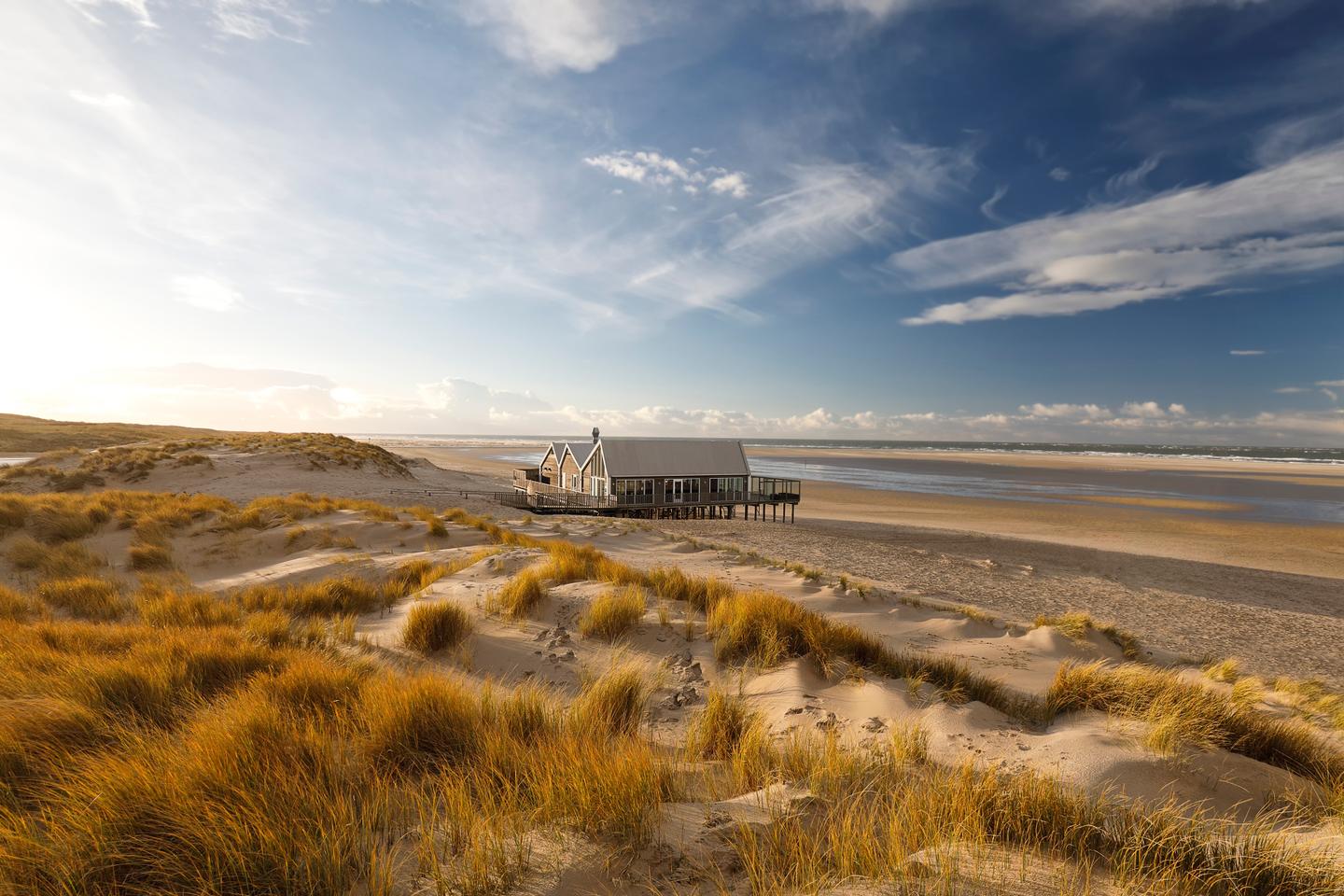 strandhotel-niederlande-g-988475124.jpg