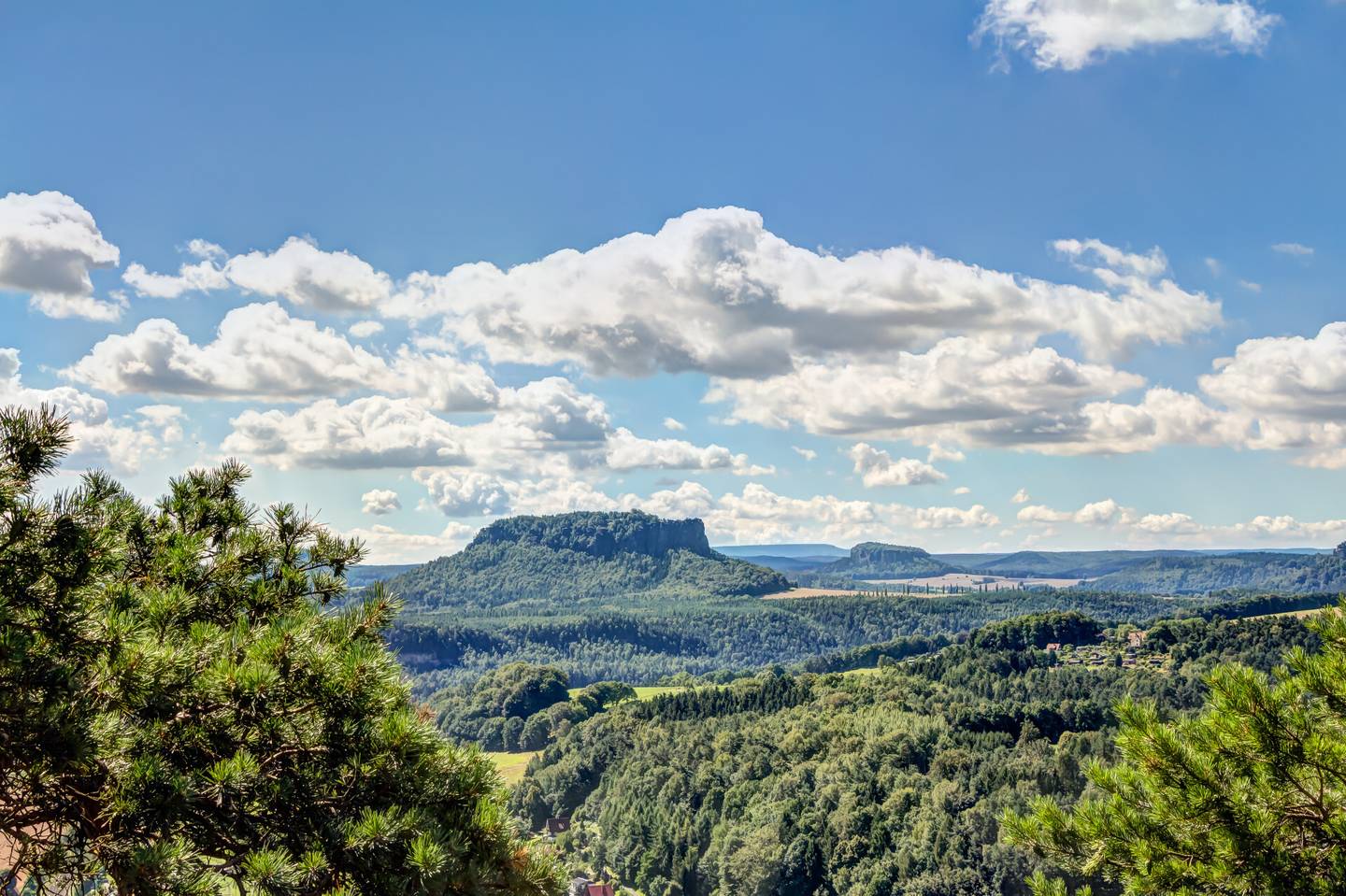 sachsen-sächsische-schweiz-panorama-klein-g-589000048.jpg