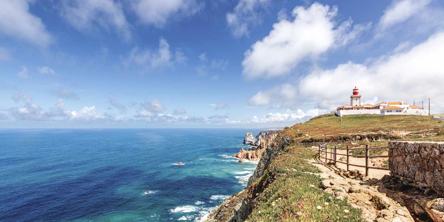 portugal-sintra-cabo-da-roca-naturpark-leuchtturm-atlantikkueste-g-2023294887.jpg