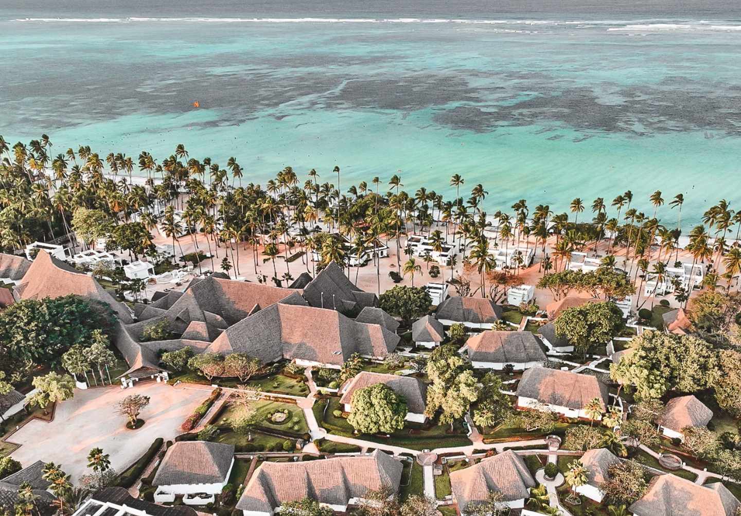 bltf76444a435bd5ac1-Zanzibar_Drohne.jpg ananea auf Sansibar aus der Vogelperspektive