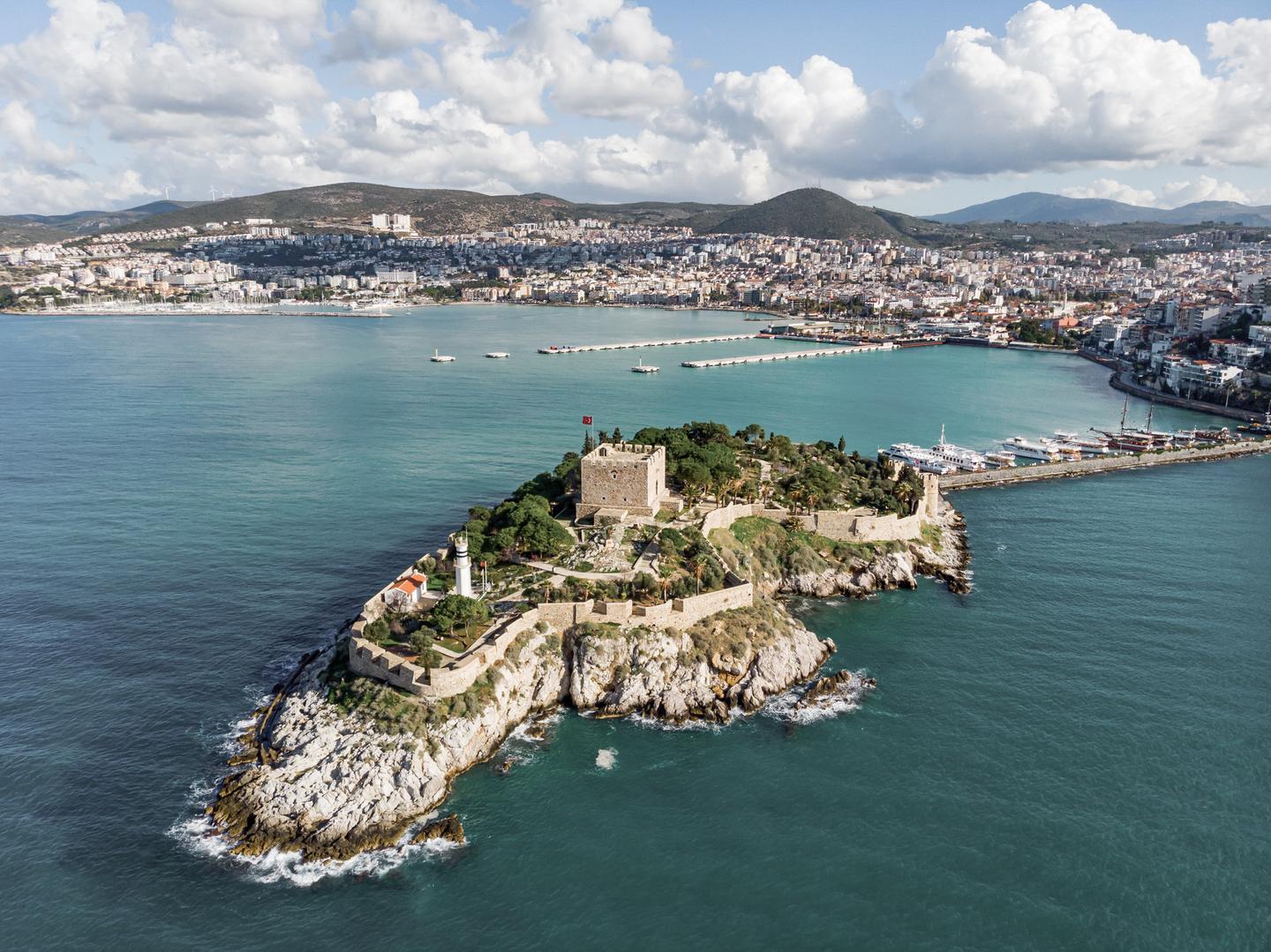 Tuerkei-Kusadasi-Hafen-Taubeninsel-g-1304055196_bearbeitet.jpg