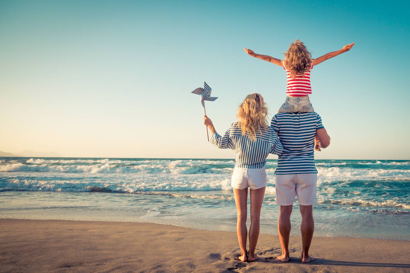 bltbbd7966d293e1f47-161275_AdobeStock_157157855_Happy-family-having-fun-on-summer-vacation.jpg 161275_AdobeStock_157157855_Happy-family-having-fun-on-summer-vacation.jpg