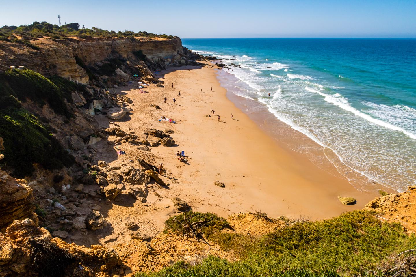 blt16e5350c2b2486f5-Spanien-Andalusien-Strand-Coves-de-Roche-Conil-de-la-Frontera-Cadiz-g-1220189170.jpg Spanien-Andalusien-Strand-Coves-de-Roche-Conil-de-la-Frontera-Cadiz-g-1220189170.jpg
