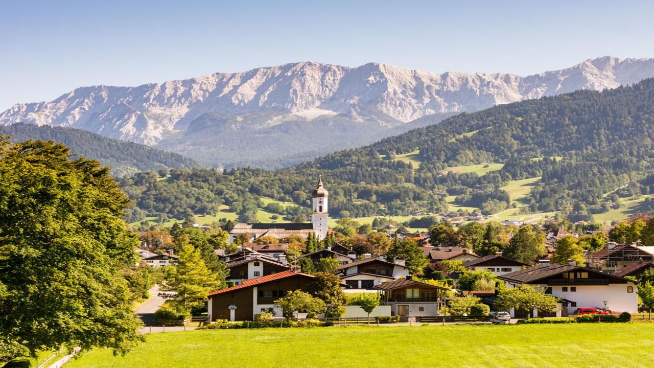 garmisch-partenkirchen-bayern-alpen-t-625986694.jpg