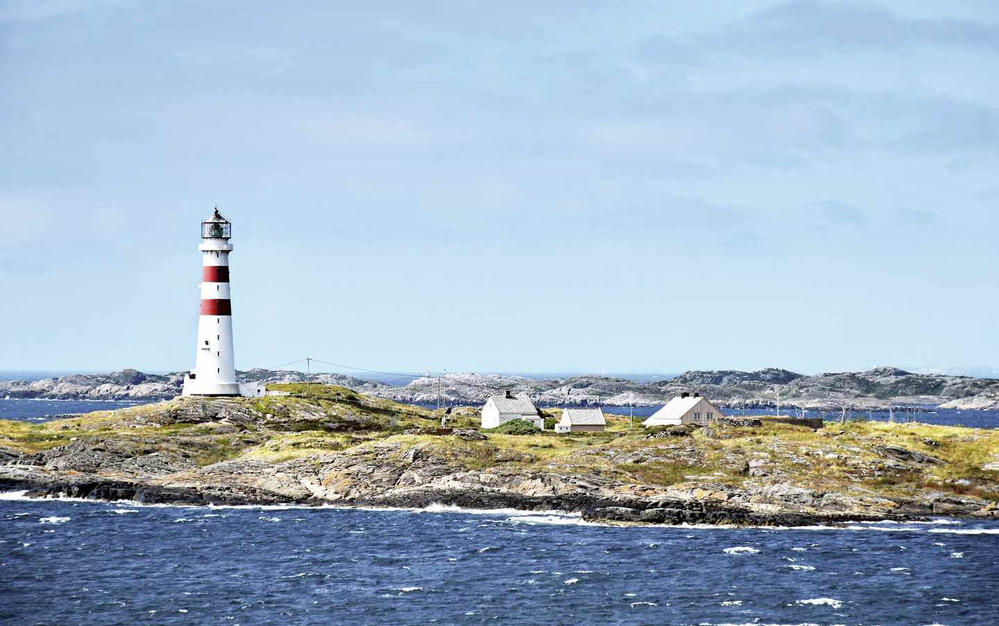 norwegen-kristiansand-leuchtturm-oksoy-g-852237180.jpg