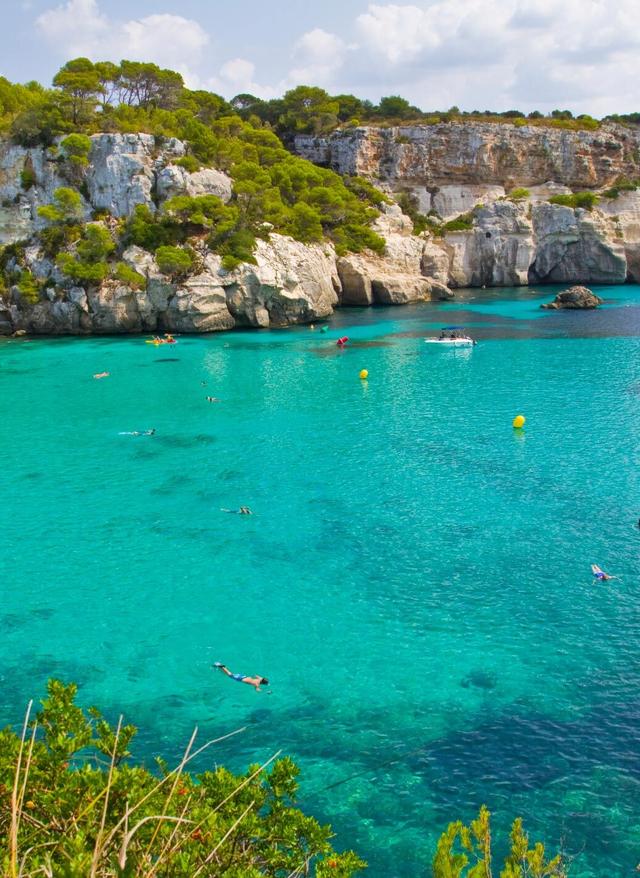 Hotel auf Menorca buchen Reisekalender Mai - Urlaub auf Menorca