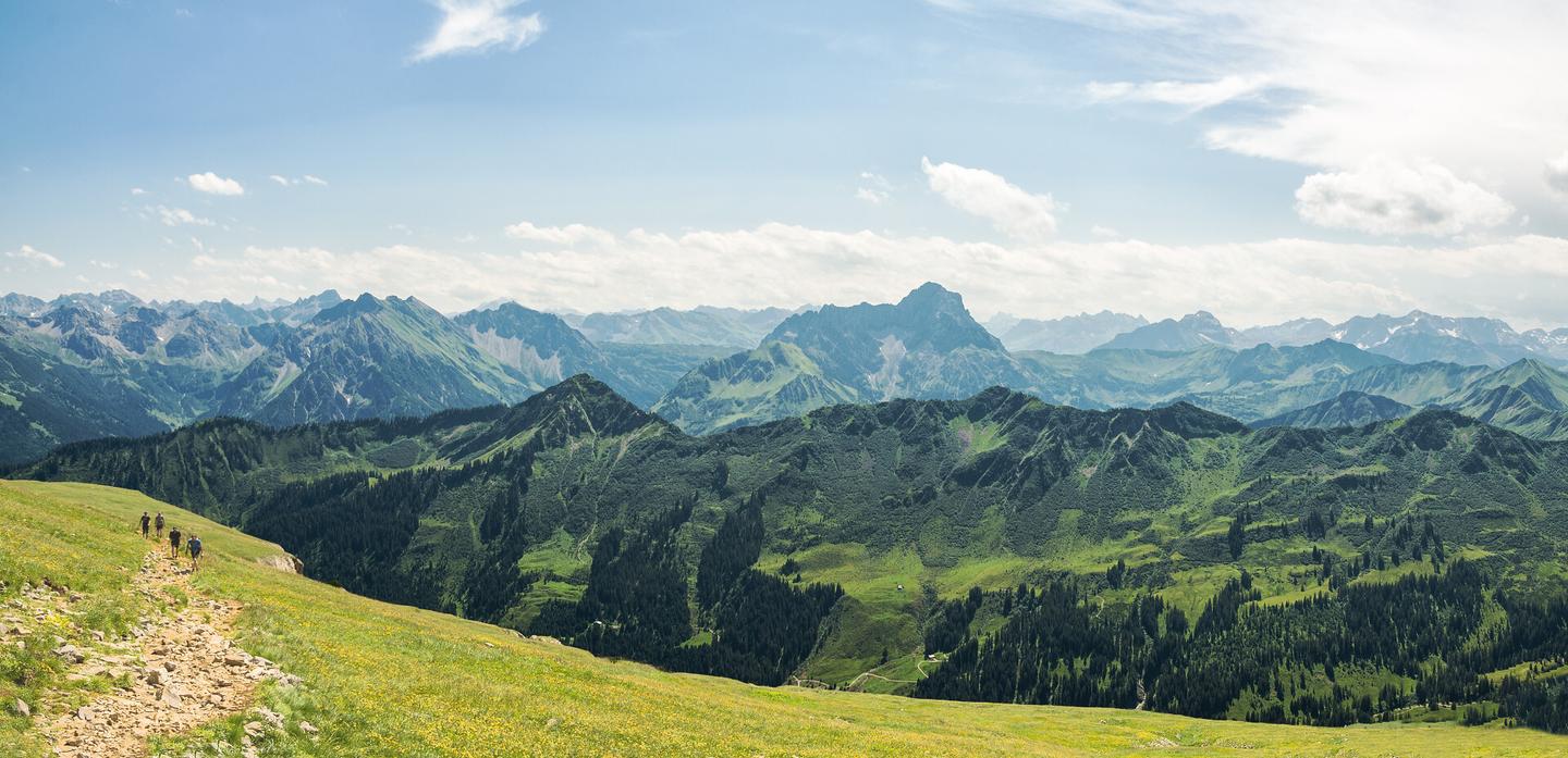 österreich-vorarlberg-kleinwalsertal-klein-g-1226776374.jpg