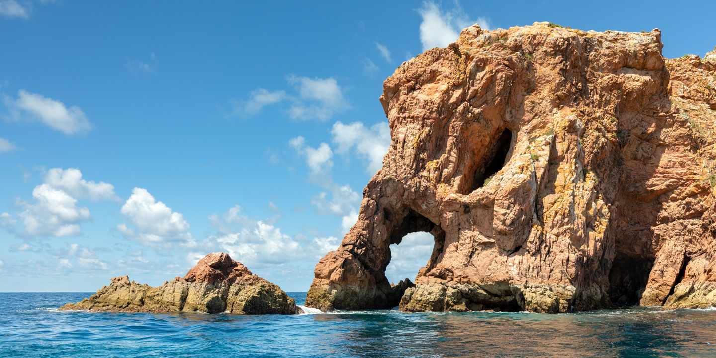 portugal-berlengas-elefantenfelsen-atlantik-felsformation-g-2215775622.jpg