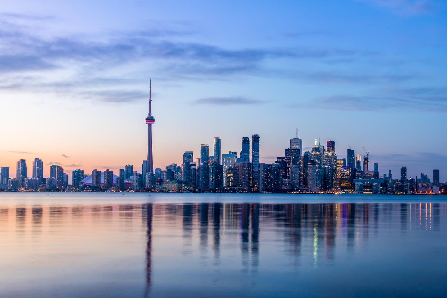 blt9ac41684eac2c24a-kanada-ontario-toronto-torontos-skyline-g-626545534.jpg kanada-ontario-toronto-torontos-skyline-g-626545534.jpg