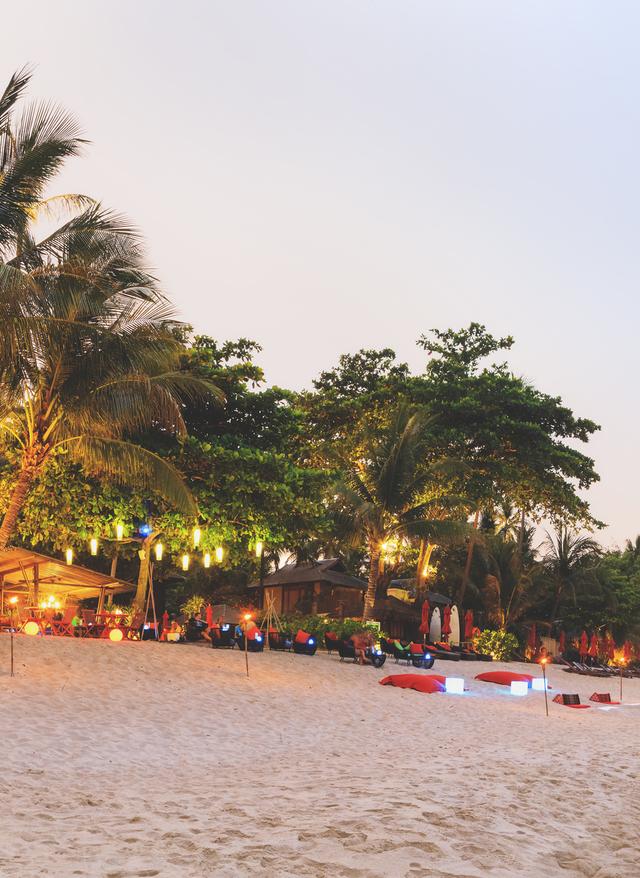 Essen auf Koh-Samui thailand-koh-samui-strand-restaurant-t-629567308.jpg