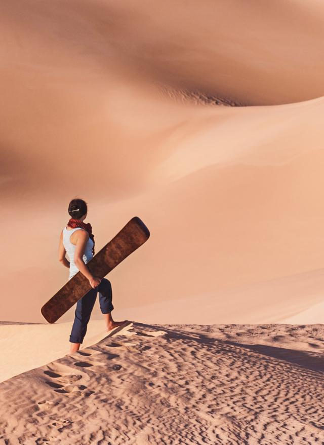 Dubai Sandboarding