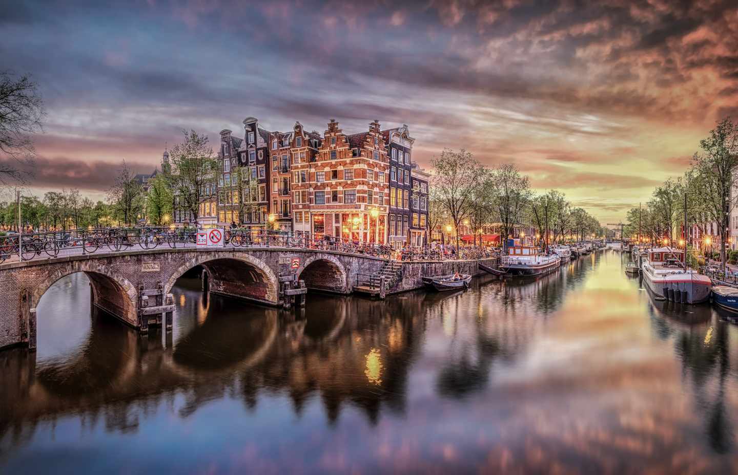 niederlande-amsterdam-gracht-g-1399407952.jpg