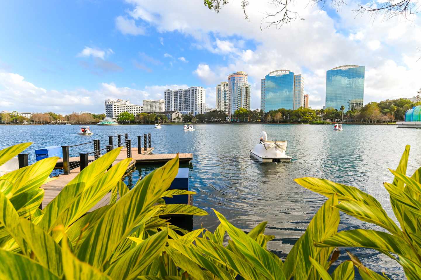 usa-florida-orlando-lake-eola-boote-klein-g-1207420292.jpg