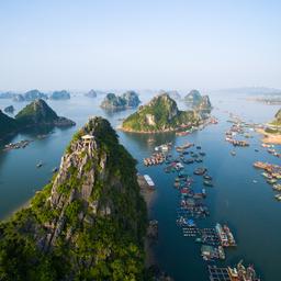 vietnam-halong-bucht-landschaft-huegel-g-498601862.jpg
