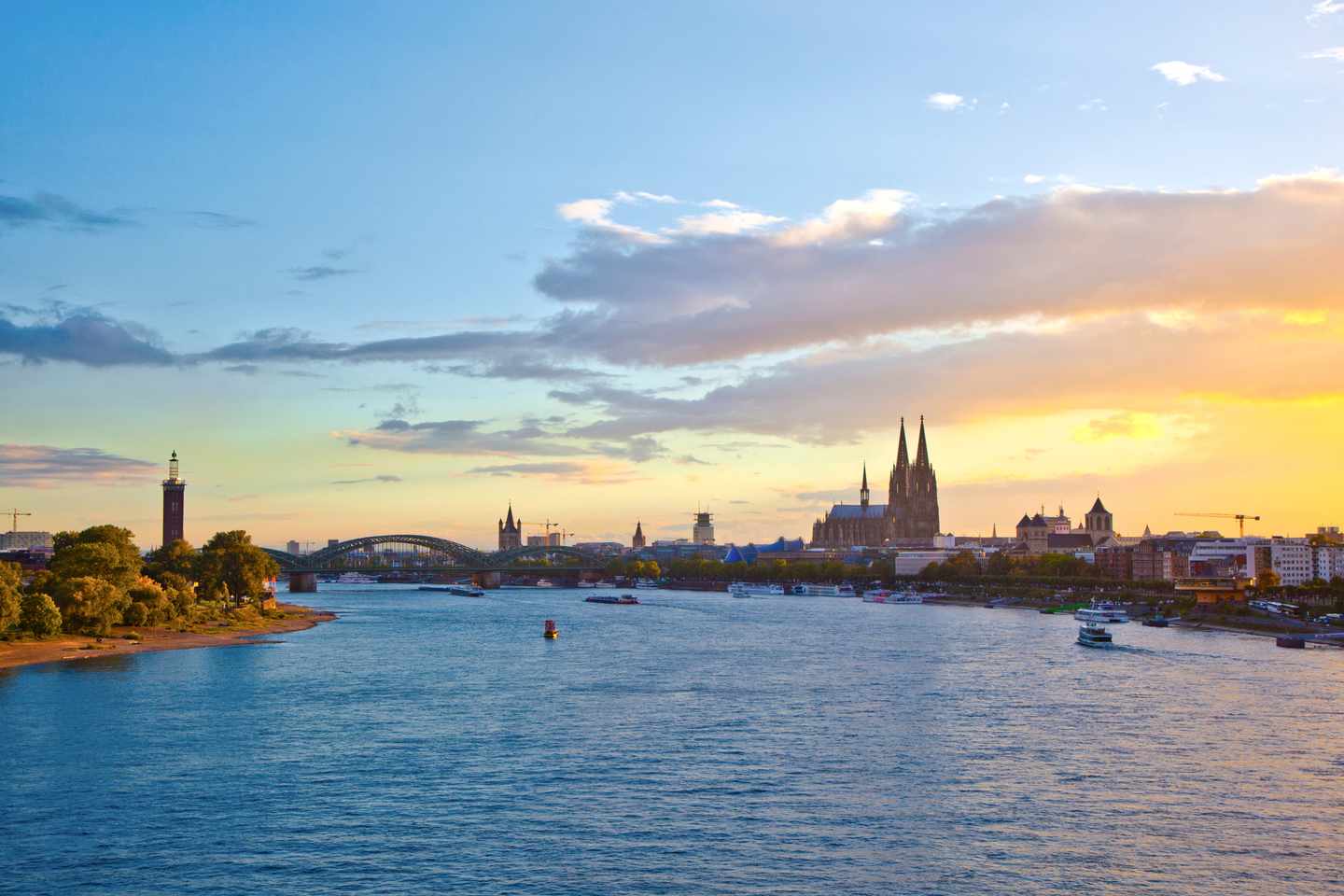 deutschland-koeln-rhein-g-137520281.jpg