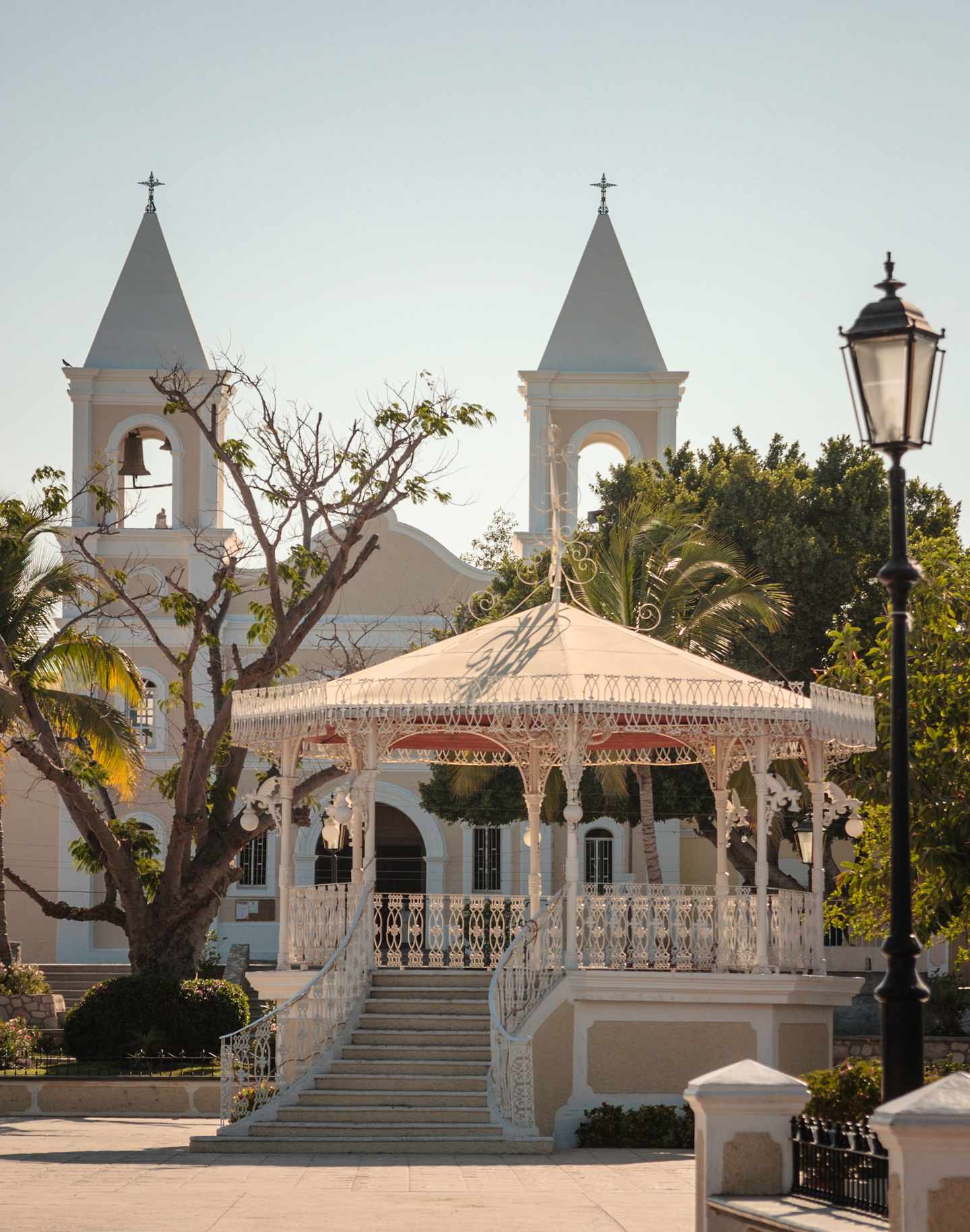 bltdc133437ac909b5a-mexiko-los-cabos-kirche-g-178637580.jpg Los Cabos Sehenswürdigkeiten: Städte