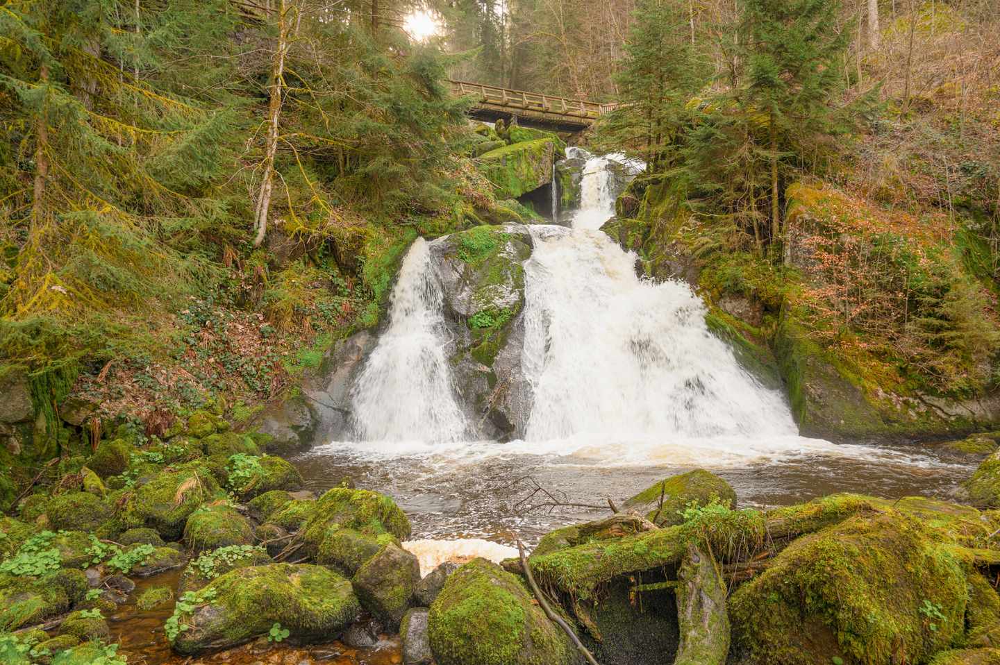 deutschland-wandern-im-schwarzwald-triberger-wasserfaelle-g-2156071380.jpg
