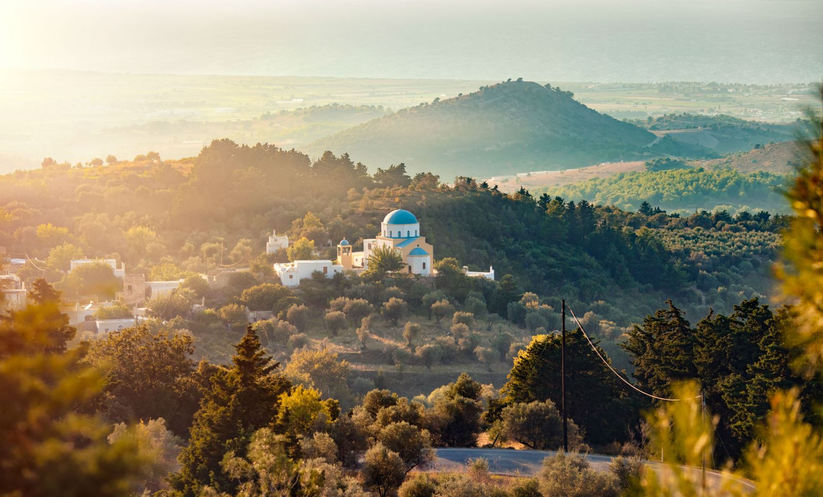 Panoramablick über das hügelige Landesinnere der Insel Kos