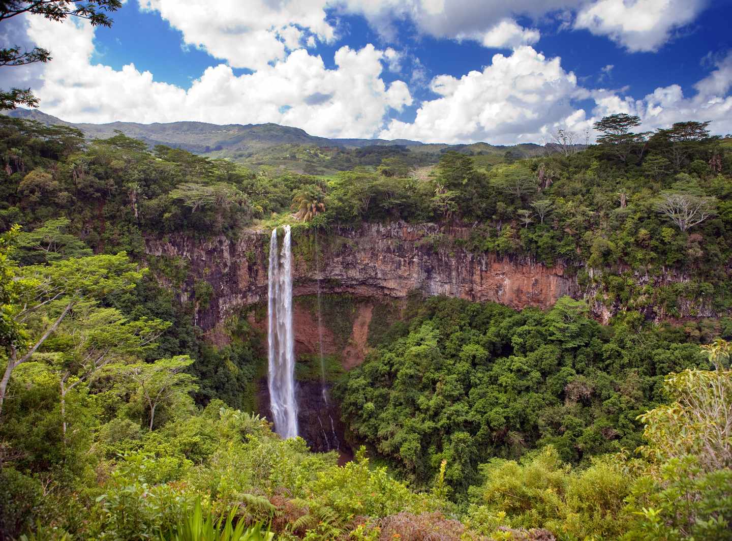 mauritius-chamarel-wasserfall-t-477493664.jpg