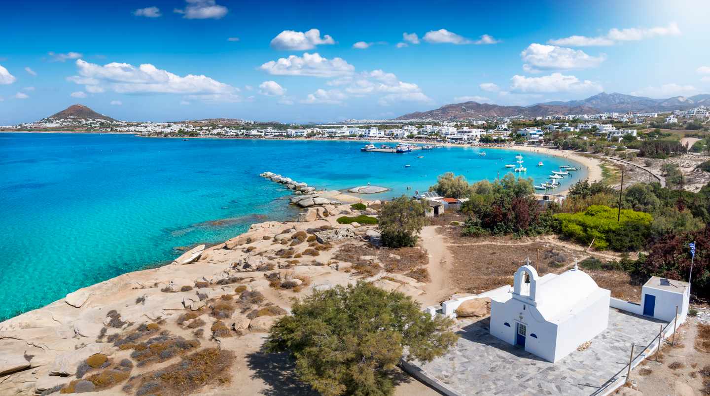 Blick-auf-Kirche-und-Buch-Insel-Naxos-p-1423286899 (1).jpg