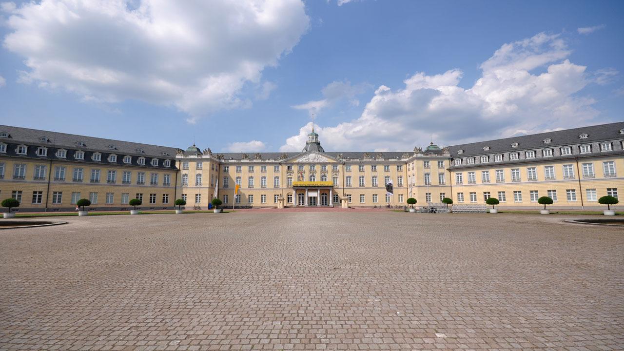 karlsruhe-schloss-t-95444614.jpg
