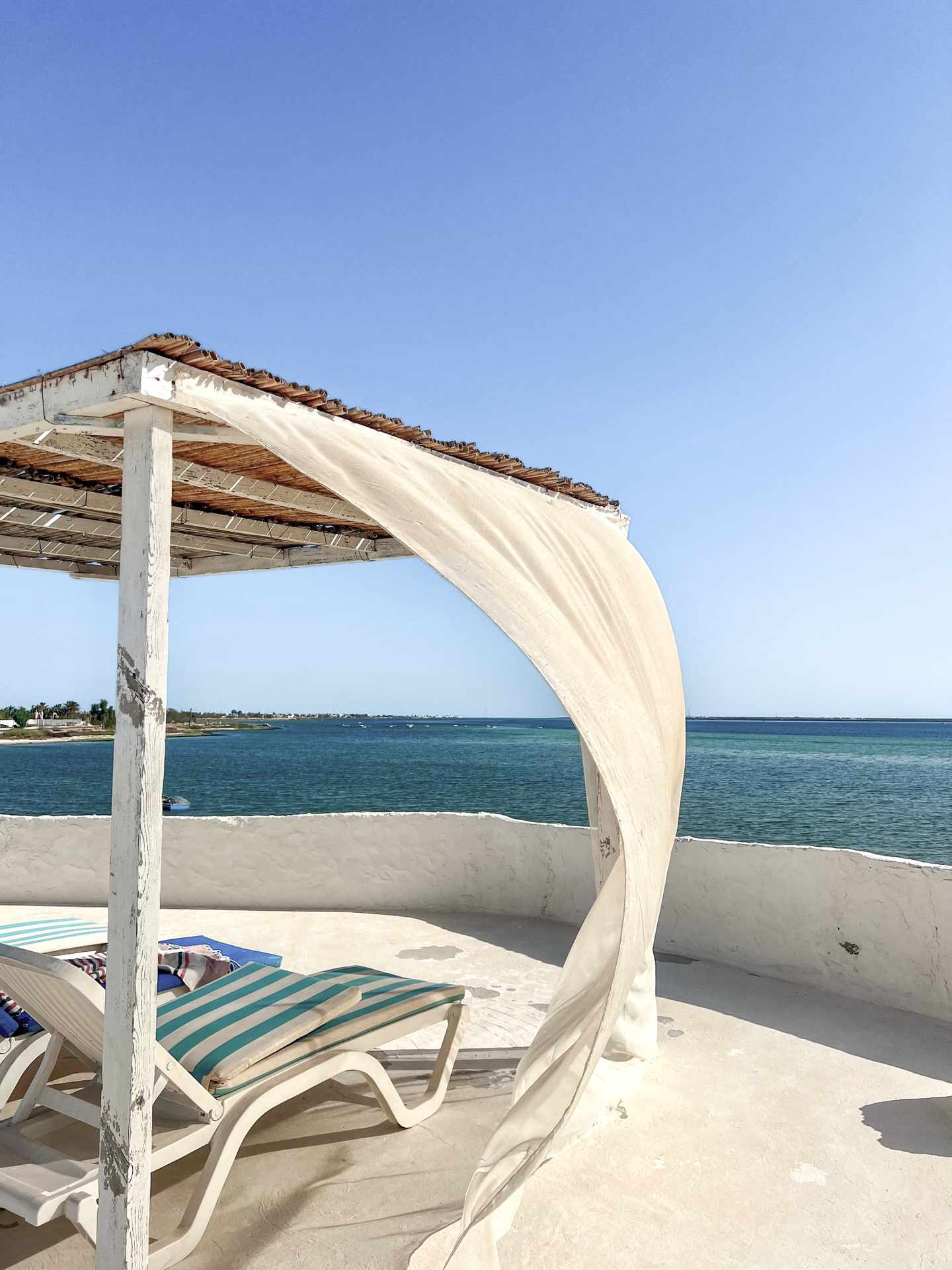 Djerba Urlaub: Entspannter Tag an einem wunderschönen Strand in Djerba