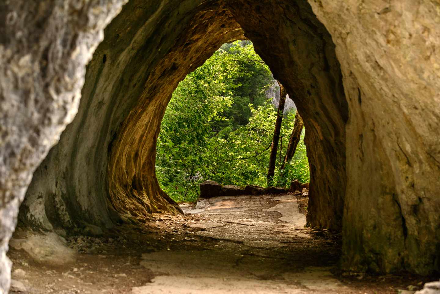 Kroatien-plitvicer-seen-hoehle-g-533070449.jpg