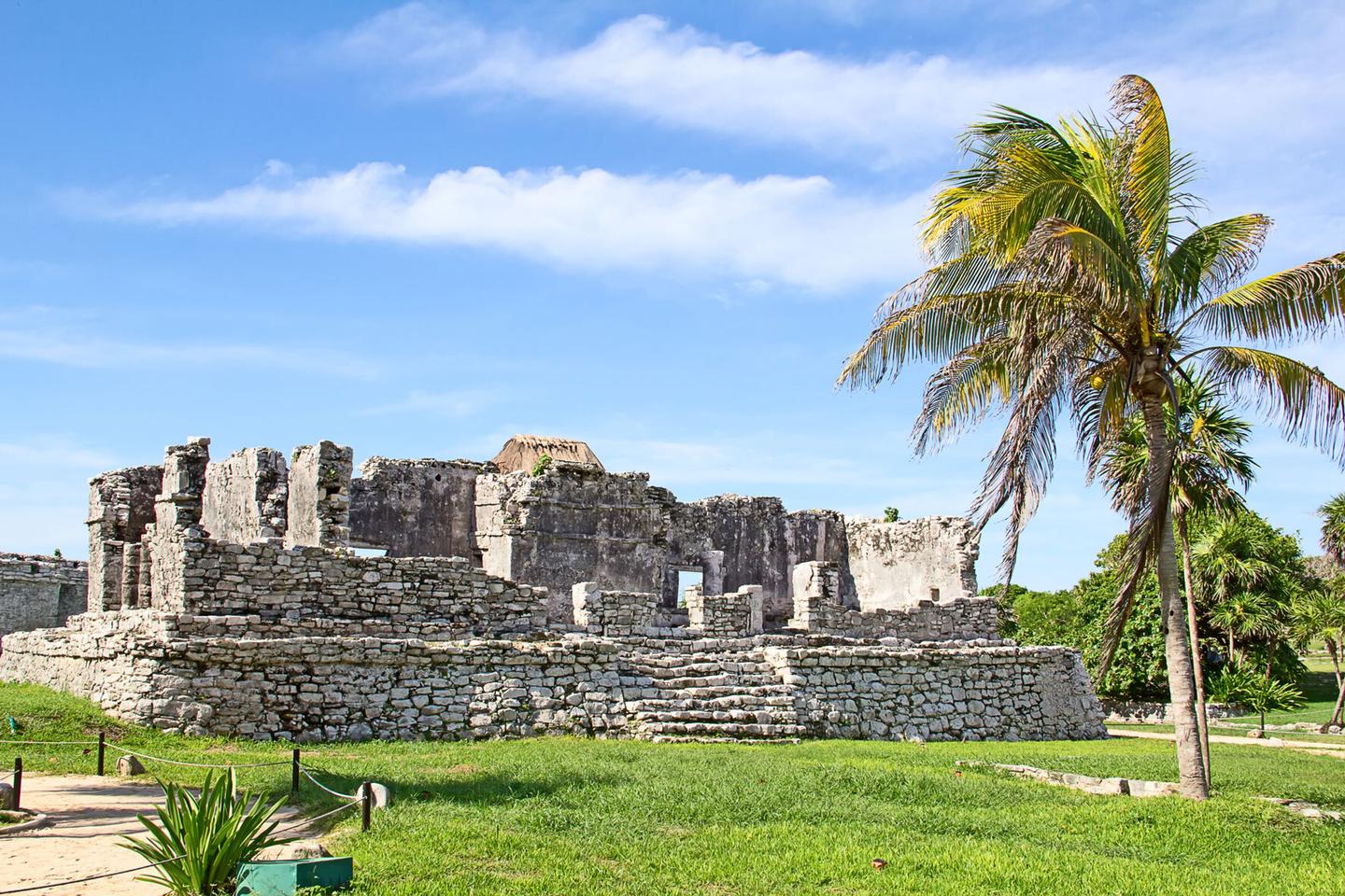 mexiko-yucatan-historische-staette-t-483179344.jpg
