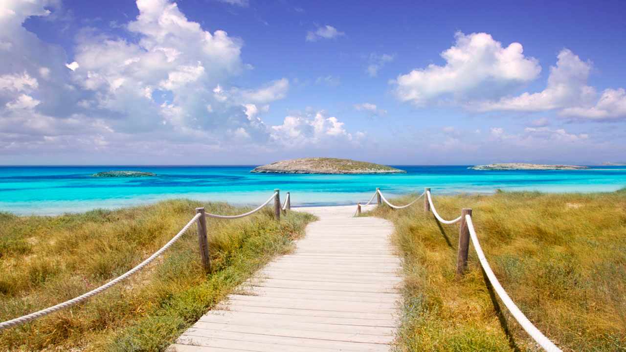 formentera-illetas-strand-t-177280847.jpg
