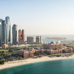 vae-abu-dhabi-g-499512738.jpg