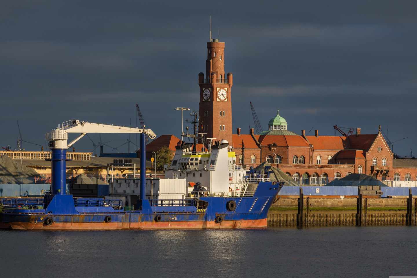 cuxhaven-hafencity-klein-g-1006959316.jpg