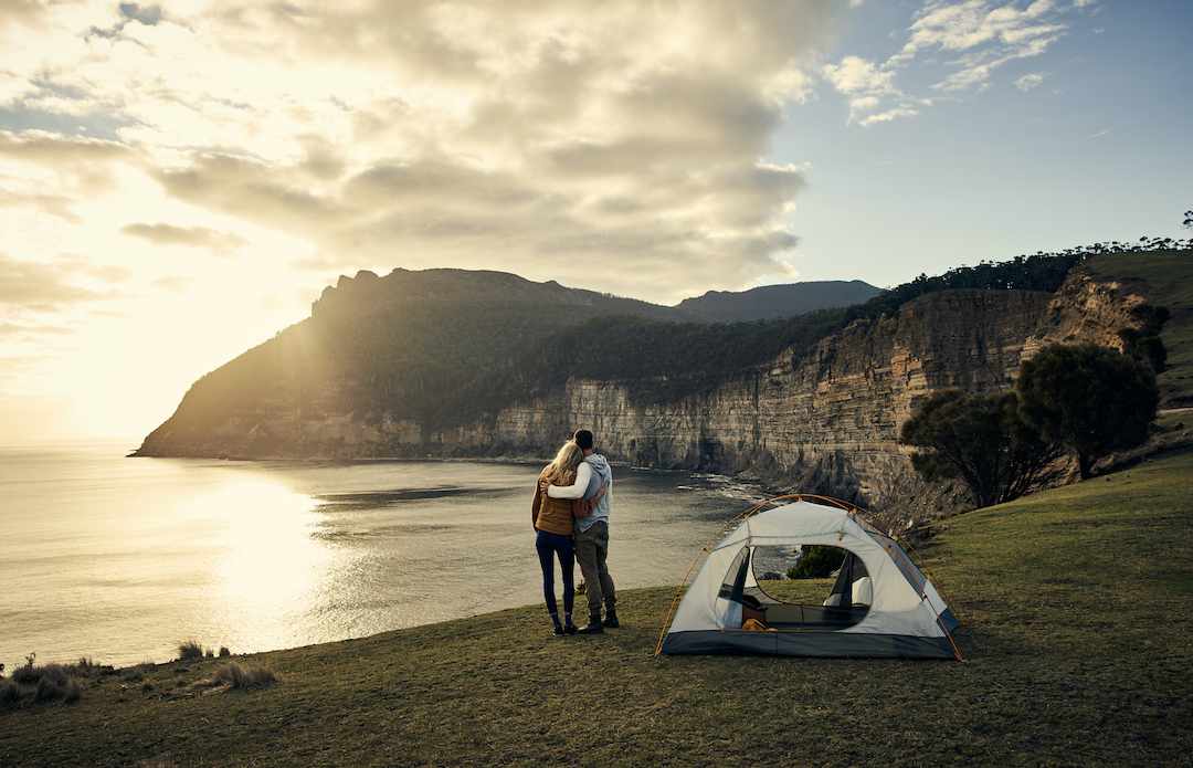 4_1_paar_camping_himmel_liebe_dertour_g-954978952.jpg