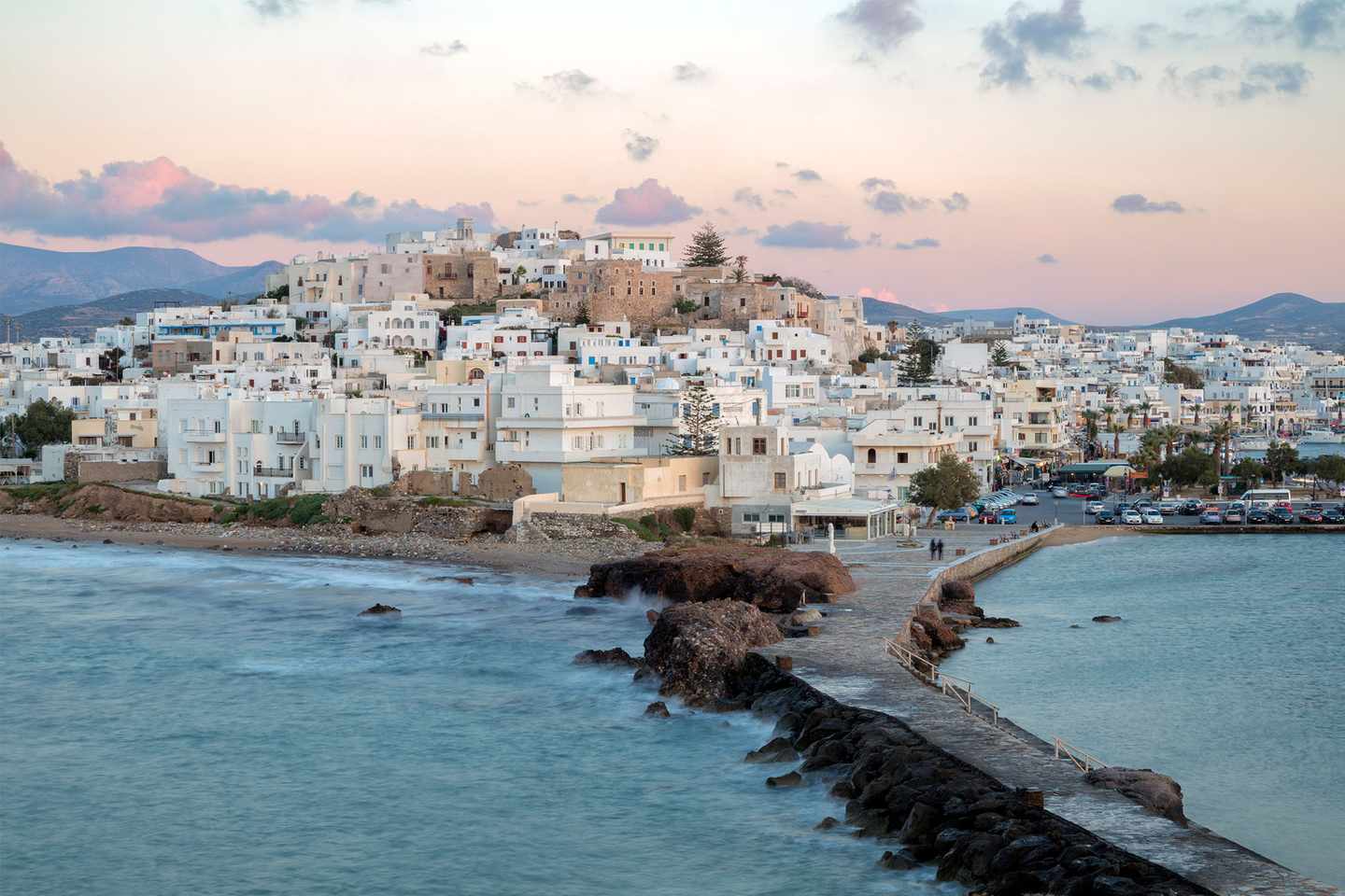 griechenland-naxos-bei-daemmerung-g-909732618.jpg