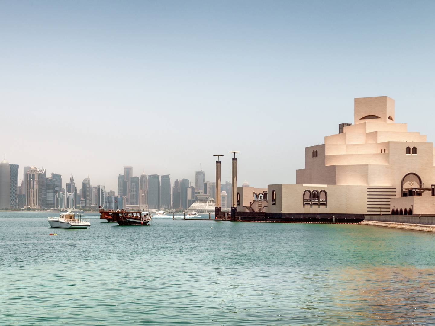 Doha-Skyline-g-532168806.jpg